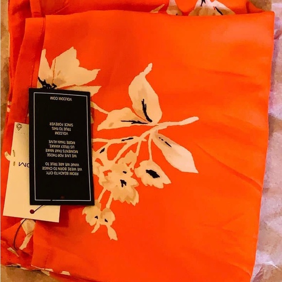 VALCOM Ladies Size XL ORANGE SHORTS - Picture 4 of 5